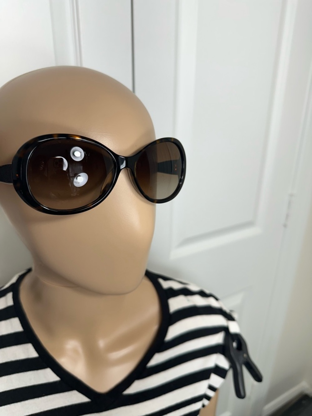 Chanel Oversized Sunglasses - Picture 12 of 12